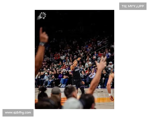 布克精准得分能力解析：从进攻技巧到关键时刻的致命一击